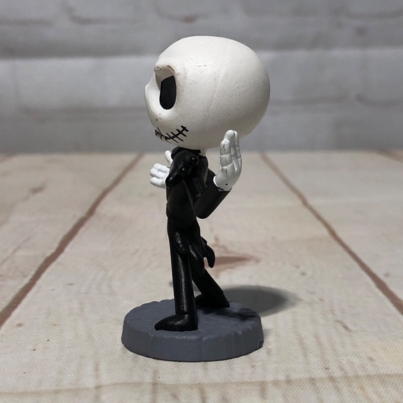 The Nightmare Before Christmas 30th Anniversary Mini Figure - Picture 2 of 8